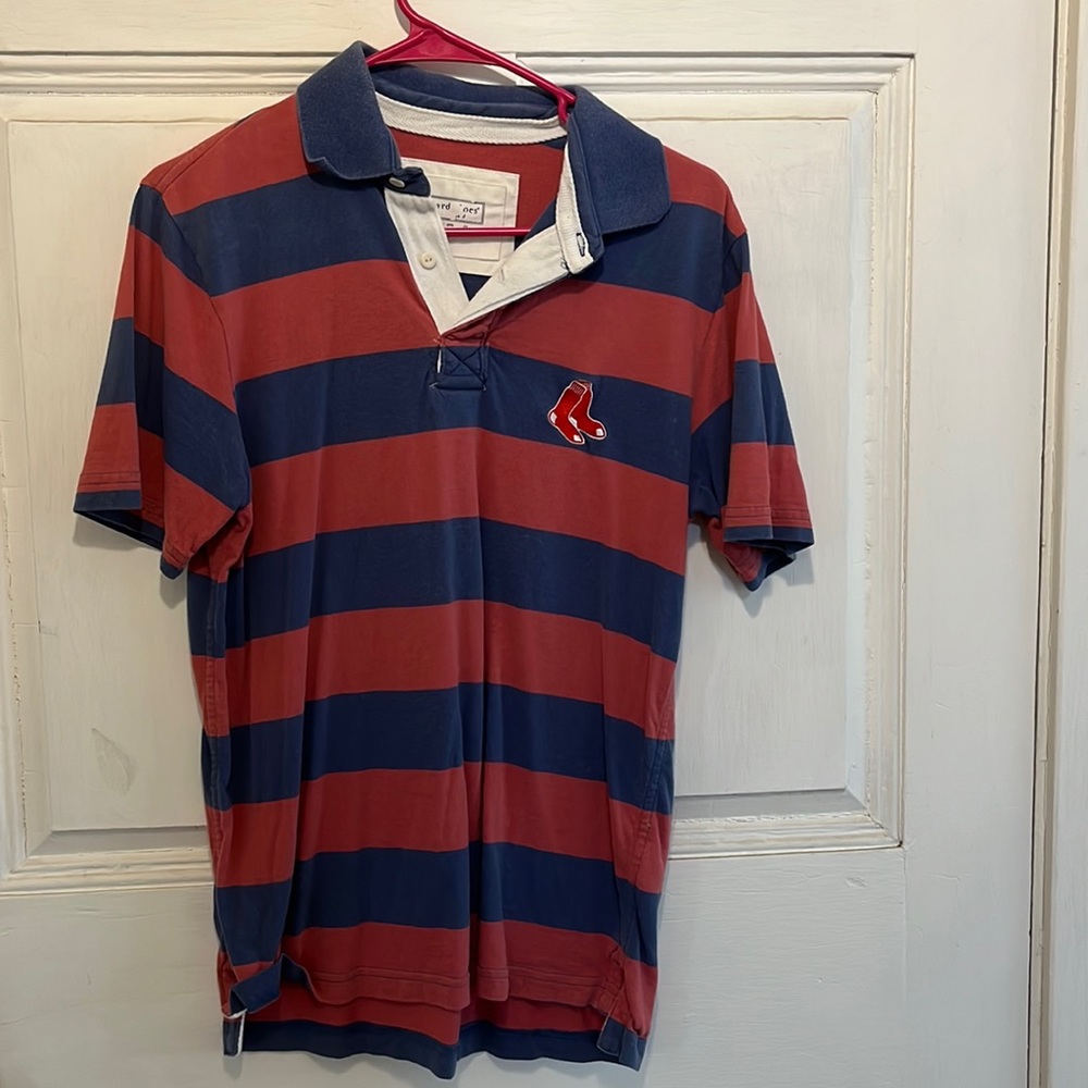 Vintage Vineyard Vines (if that is such a thing) Red Sox polo size small